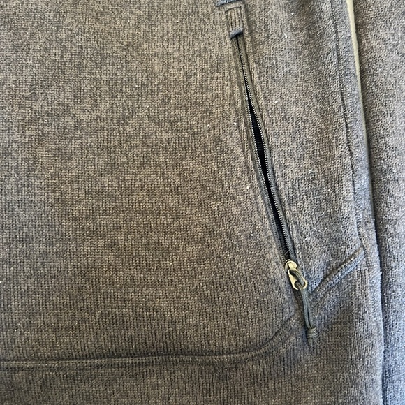 North face men’s small full length zipper layer sweater with inside pockets - Picture 4 of 7